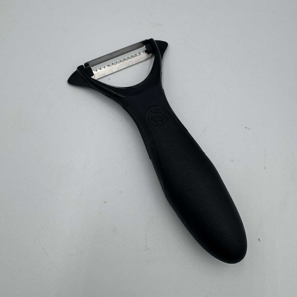 Pampered Chef Julienne Peeler #1073